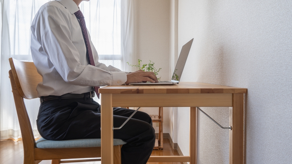 How to Reset Your Posture and Protect Your Spine at Work