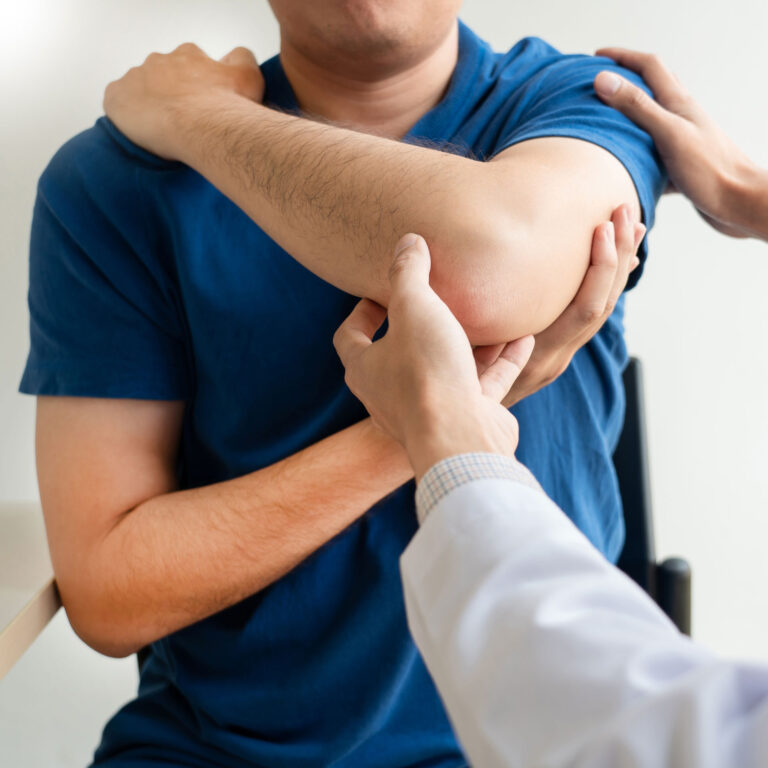 chiropractor near Franklin, spinal adjustment Franklin, back pain relief Franklin